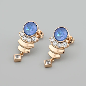 Сережки з кристалами Swarovski 53419 розмір 28х14 мм колір синій вага 7.2 г позолота 18К