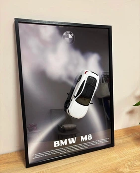 Картина сувенир с масштабной моделью автомобиля BMW M8 металл дерево рамка 50x70см
