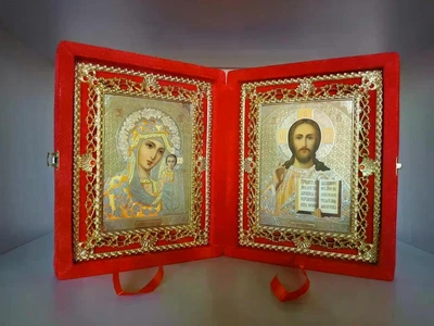 Иконы складные в бархате 25*20 см