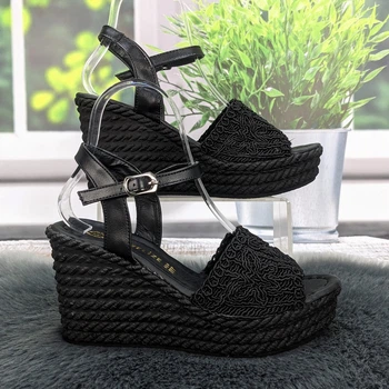 Босоножки женские Violeta черные на платформе 40р (25,5 см) 4948