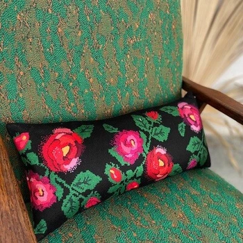 Подушка для дивана (оксамит) 50х24 см Троянди в стилі вишивки на чорному тлі (52BP_23J015) TM Presentville