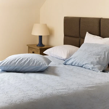 Komplet pościeli Homla Lilith Premium Półtorej Poszewka na pościel 160 x 200 cm + 2 poszewki na poduszki 50 x 60 cm haftowany Niebieski (5904183880839)