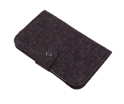 Войлочный кошелек-кардхолдер FeltFabricDesign М5 черный с отделением для телефона (10024)
