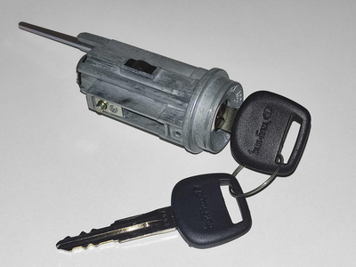 Замок Polcar зажигания Toyota Carina E ( T19 ) с ключами (92-97)