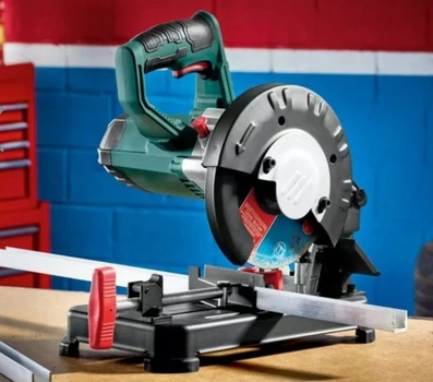 Торцовка для металу PARKSIDE PMTS 180 B2
