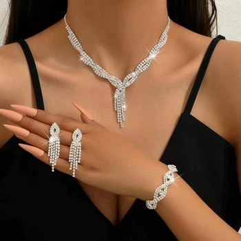 Женский комплект украшений No brand 2400 серебристый