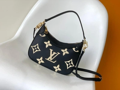 Сумка Louis Vuitton Bagatelle модель M46099 в чорному кольорі.