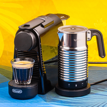 Капсульна кавоварка DeLonghi Nespresso EN85B/D30 Essenza Mini і Капучинатор (Спінювач молока) AEROCINO 4 Milk frother