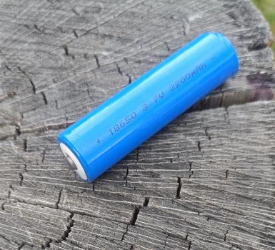 Аккумулятор батарея Li-ion 18650 3.7 V вольт 2200 mAh
