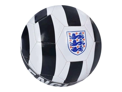 М'яч футбольний METR розмір 5 ПВХ вага 320г чорно-білий 1,8мм EV 3235