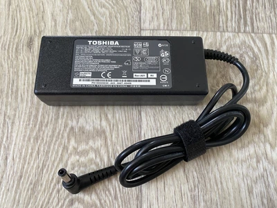 Зарядка Блок живлення для ноутбука Toshiba 19V 3.95A 75W 5.5*2.5mm