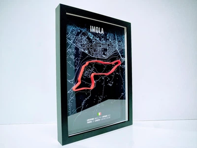 Об'ємна Рамка з 3D Трасою IMOLA Circuit (Autodromo Enzo e Dino Ferrari) / Imola, Emilia-Romagna, Italy / Імола (Автодром Енцо і Діно Феррарі) в Масштабі 1:40 000 Red Matte / F1 Frame 32x23x3