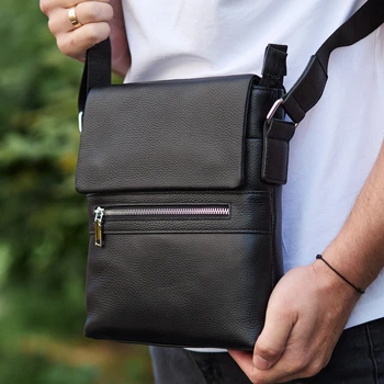 Мужской классический мессенджер через плечо кожаный черный Tiding Bag 80471