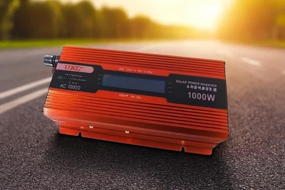 Автомобильный инвертор UKC KC-1000D, 12V-220V, 1000Вт пик, 400Вт номинал, LCD дисплей, USB, вентилятор