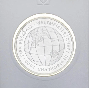 Монета Германия 10 евро 2005 Серебро UNC Чемпионат мира по футболу в Германии в 2006 (Ag 925, 18 грамм)