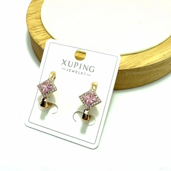 Серьги Xuping золотистого цвета со стразамии и розовым камнем квадратной формы 10мм*20мм 20/20159-1