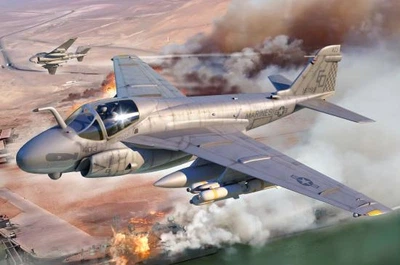Збірна модель 1/72 Американський штурмовик A-6E TRAM Intruder Trumpeter 01642