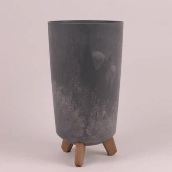 Горшок пластмассовый GRACIA TUBUS SLIM BETON EFFECT на ножках маренго 20 см 93643