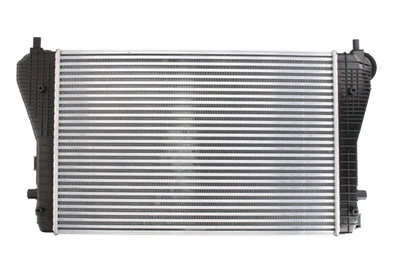 Интеркулер THERMOTEC DAW005TT Skoda Superb, Octavia, Yeti; Volkswagen Golf, Touran, EOS, Passat, Jetta, Scirocco, Caddy, Tiguan; Audi A3, TT; Seat Leon, Toledo 1K0145803A, 1K0145803B, 1K0145803E