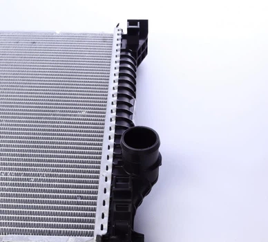 Інтеркулер MAHLE / KNECHT CI 222 000P Mercedes Sprinter A9095010000, 9095010000