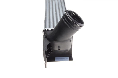 Радіатор інтеркулера BMW 1 E81/E82/E87/E88/3 E90/E91/X1 E84 2.0 04-15 30797 NRF