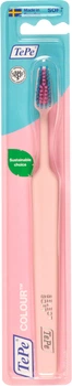 Зубная щетка TePe Colour Soft с цветными ворсинками в 1 ряд Мягкая Светло-розовая ручка (322683-02)