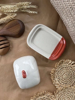 Маслёнка Капучино red 15,5 см
