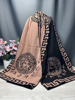 Шарф с вышивкой Versace двухсторонний женский черный персиковый (sh001)