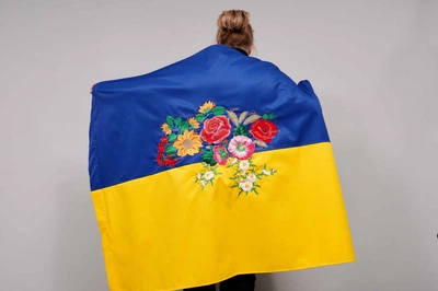 Флаг Украины с вышитой картой Украины из непросвечивающейся плотной ткани, 95 x140 см, Размер вышивки - 45*55см, Светлана-К