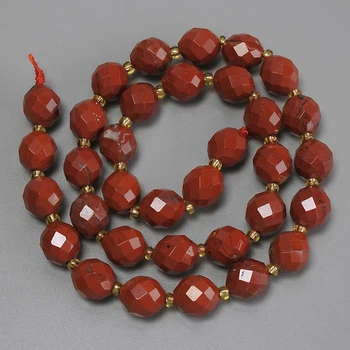 Бусины красной яшмы гранёного зерна, диаметр 10×9 мм ±, бисер 3 мм ±, длина 39 см ±, на нитке, ida71621