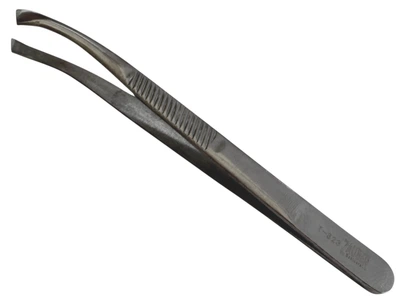 Пинцет для бровей скошенный заточенный Zauber-manicure T-323