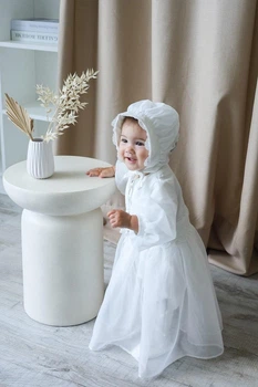 Комплект для крещения (человечек + шапочка) для девочки MagBaby Viola 62 см Молочный 133500