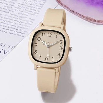 LumiWatch Beige – жіночий силіконовий наручний годинник
