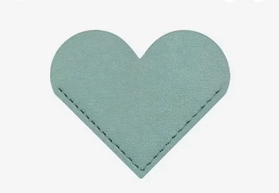 Кожаная закладка-сердечко