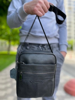 Чоловіча вмістка барсетка з натуральгої шкіри 22×18×6 маленького розміру Qvant (8016ч) - Чорна