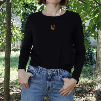 Женский лонгслив с вышитым тризубом 52 черный FD17-Tryzub-Black-Woman-52 Ladan