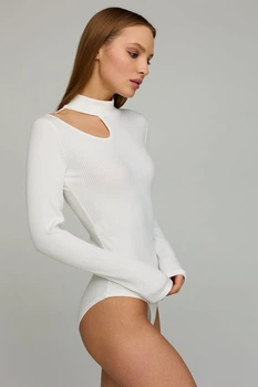 Боди Tales с вырезом Chori M молочный (kd6037-020)
