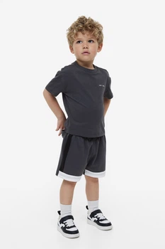 Футболка H&M 128см графіт 250911893901