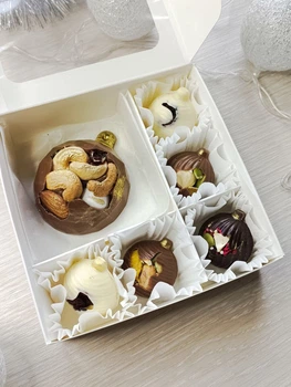 Шоколадный набор ручной работы с бельгийским шоколадом. Подарок на новый год. Новогодний корпоративный подарок, подарок для семьи/семьи/ребенка/партнера.