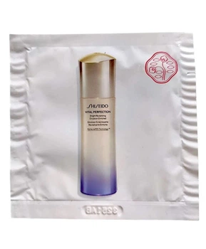 Осветляющая восстанавливающая эмульсия Shiseido Vital Perfection Bright Revitalizing Emulsion Enriched, пробник 1,5 мл