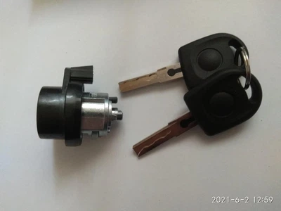 Автозапчастина Личинка замка зажигания VW GOLF6.AUDI SKODA 06- 8E0905855A KEMP