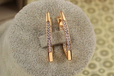 Серьги Xuping Jewelry дорожки стрелы с камнями с внешней и внутренней стороны 3 см золотистые
