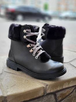 Кожаные ботинки Clarks Girl's Astrol Hiker K Snow Boot Leather черный 29 размер B08QKMBL6H