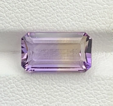 Натуральный Двухцветный Аметрин 3.52Сt. 11.89 x 6.78 x 6.08mm