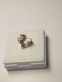 Натуральный Кунцит (Сподумен) 4.85Сt. 9.65×11.06×7.98 мм