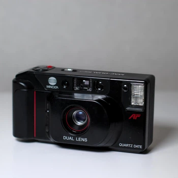 Плівковий фотоапарат Minolta MAC-DUAL Quartz Date Point & Shoot AF Dual Lens Black I 7633 f/3.5 або f/5.6 зі спалахом БВ - Б/У
