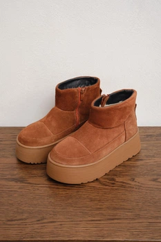 Женские короткие зимние угги PARADIZE SHOES рыжего цвета замшевые с боковой молнией на высокой подошве 37 размер (стелька 24,1 см)