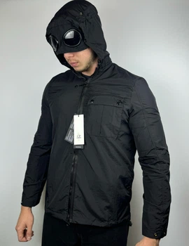 Водоотталкивающая куртка с линзами на капюшоне C.P. Company Chrome Goggle Jacket размер M черная.