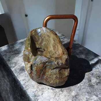 Раковина из редкого натурального камня 58х25х15 см