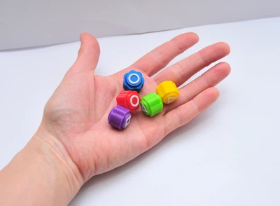 Color Гра в кальмара кубики Gonggi гонгі кубики squid game конги